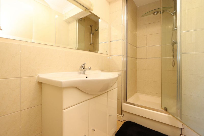 'Amazing Semi Ensuite With Living Room And Balcony!' Room to Rent from