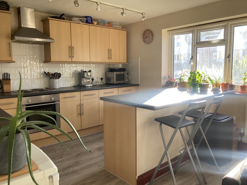 'Cosy Double in perfect Wimbledon location ' Room to Rent from SpareRoom