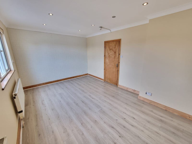 'DSS Double Rooms Available in Tottenham N15' Room to Rent from SpareRoom