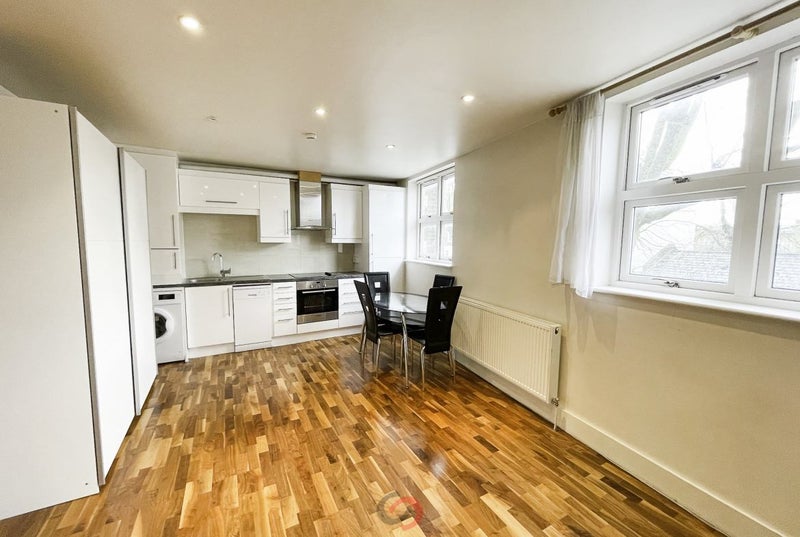 '1 bed in Caledonian Road, Islington, London, N1' Room to Rent from