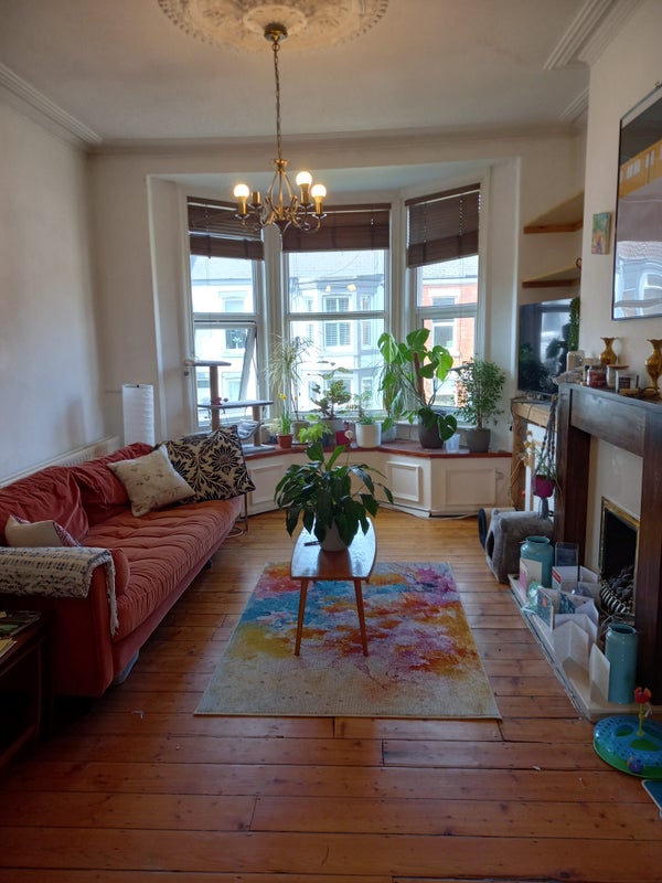 Photo 1: Living room