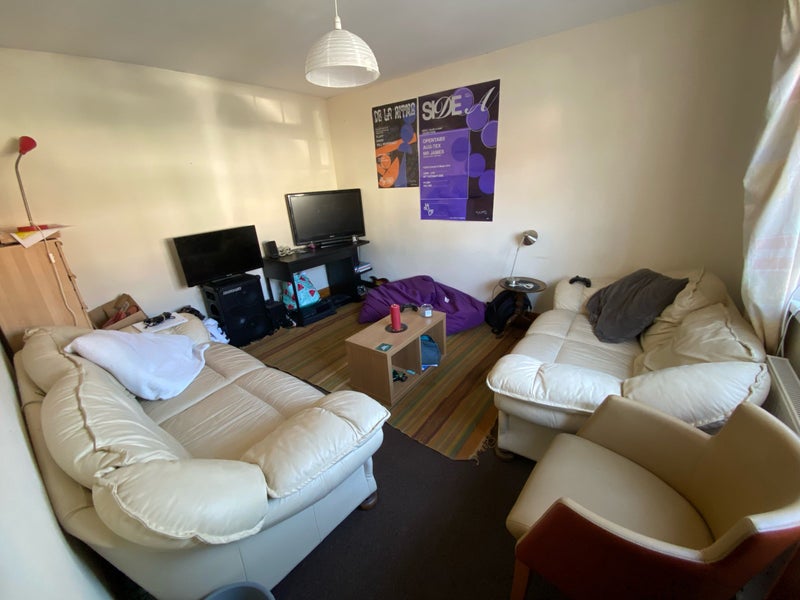 'Double Room in Headington' Room to Rent from SpareRoom