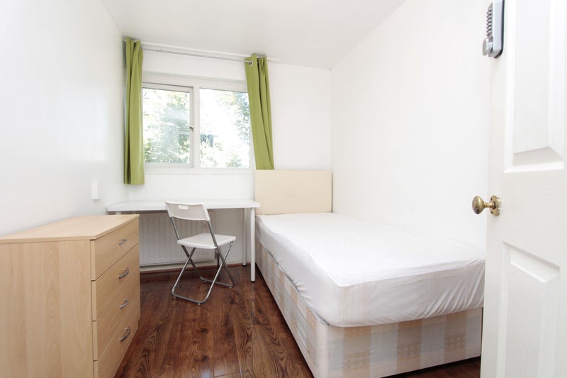 'Cheap Single Room In Stratford For June' Room to Rent from SpareRoom