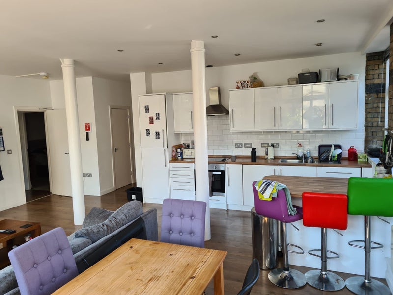 'Flat Share Central Bristol' Room to Rent from SpareRoom