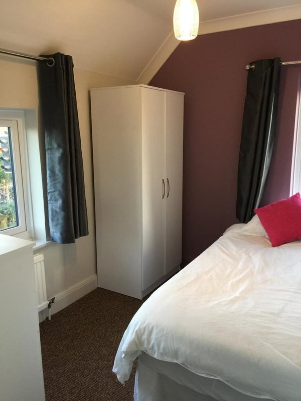 'Single Room Per £350 Bills Included Oundle Rd' Room to Rent from SpareRoom