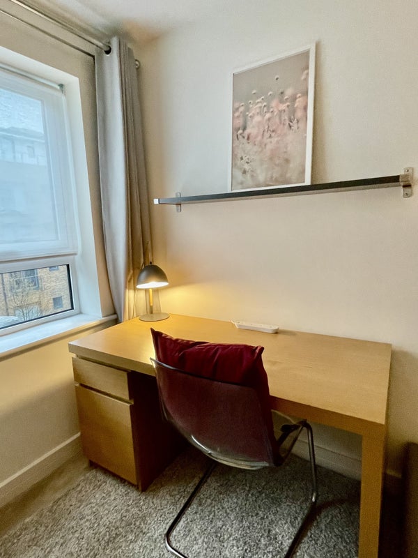 'Great Double Room W/ Bathroom (Zone 3)' Room to Rent from SpareRoom