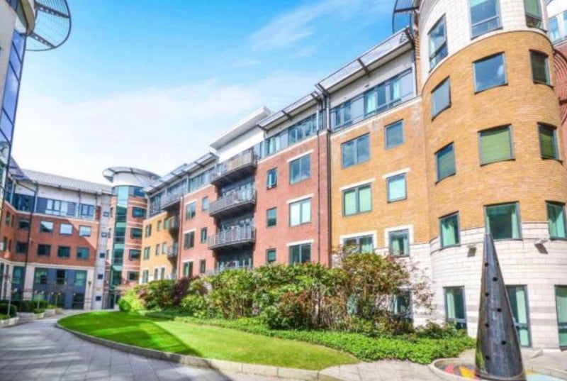 '[UNDER OFFER] Double room/Castlefield' Room to Rent from SpareRoom