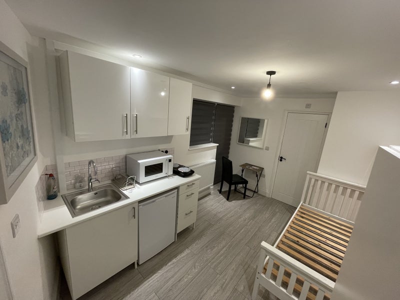 'Small Studio single person only!!!' Room to Rent from SpareRoom