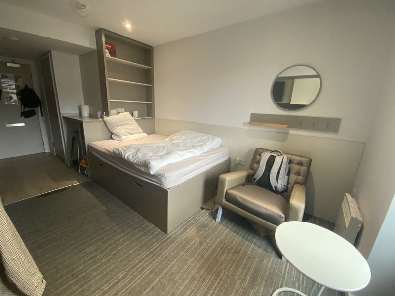 'Shortterm flat rental in Exeter, The Kingfisher.' Room to Rent from