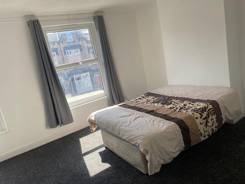 'Shared Available Now' Room to Rent from SpareRoom