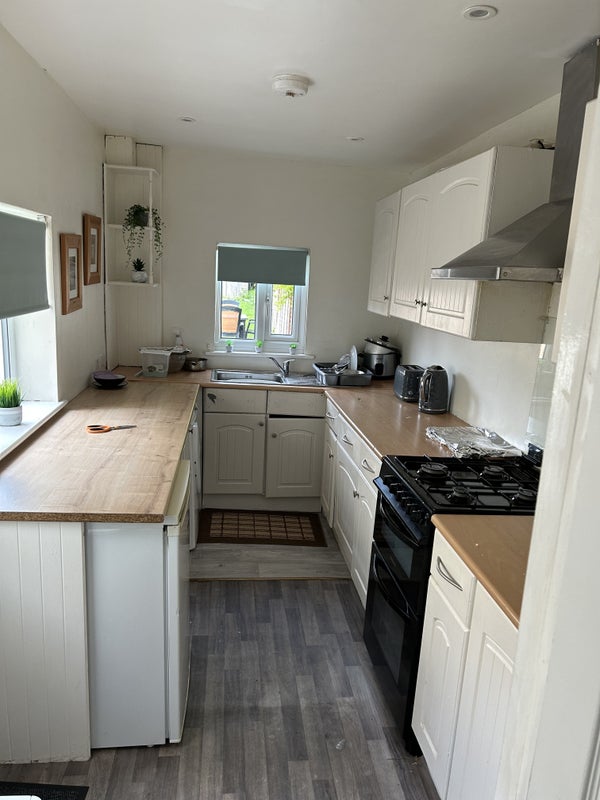 'Double furnished room Gloucester' Room to Rent from SpareRoom