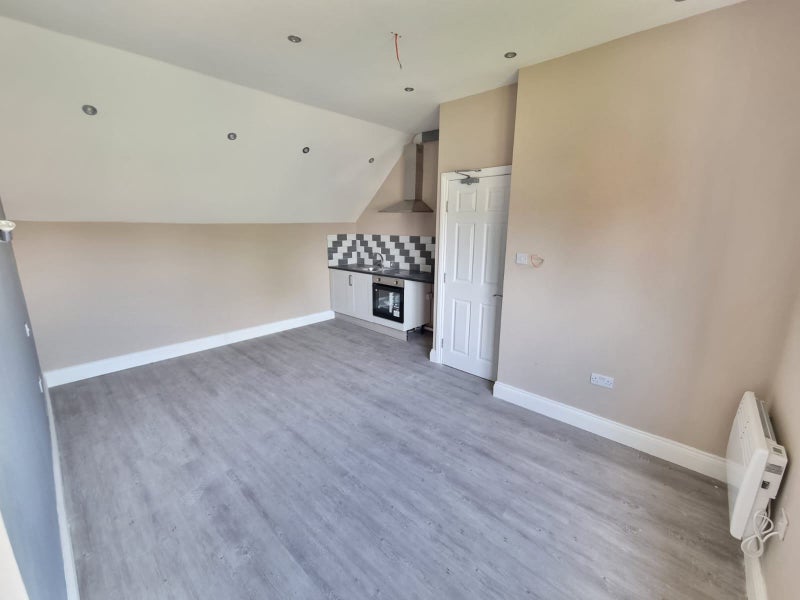 'DSS NEW Studio Flats in Eltham Mottingham SE9' Room to Rent from