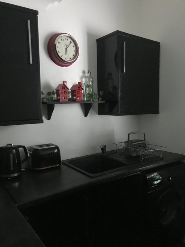 Photo 1: Kitchen