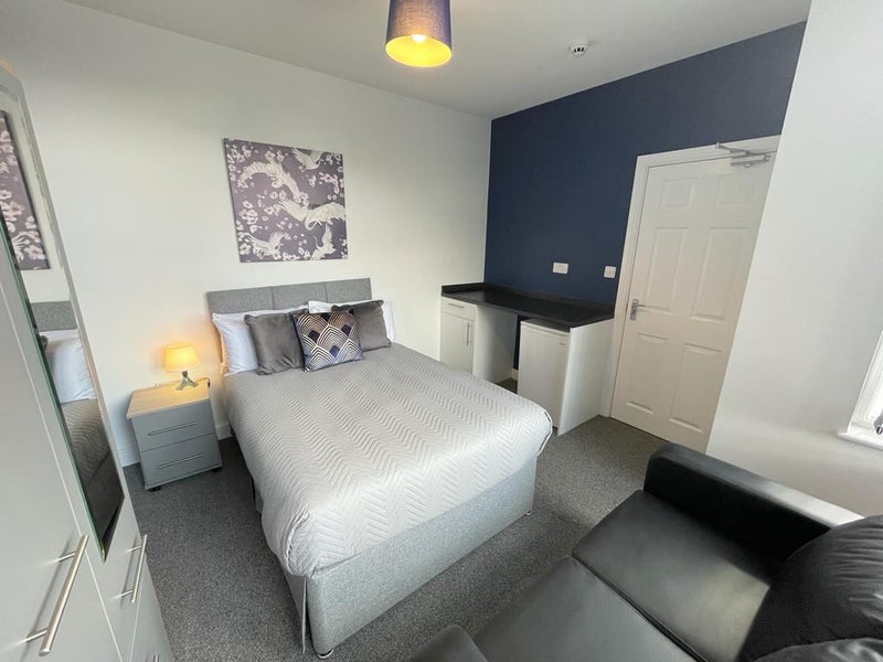 'Brand New Room! Central AshtonInMakerfield' Room to Rent from SpareRoom