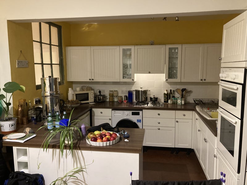 '1 x Person Apartment Overlooking Kinghorn Loch' Room to Rent from