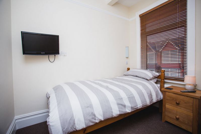 'Rooms To Rent. No Deposit. Fully Furn' Room to Rent from SpareRoom