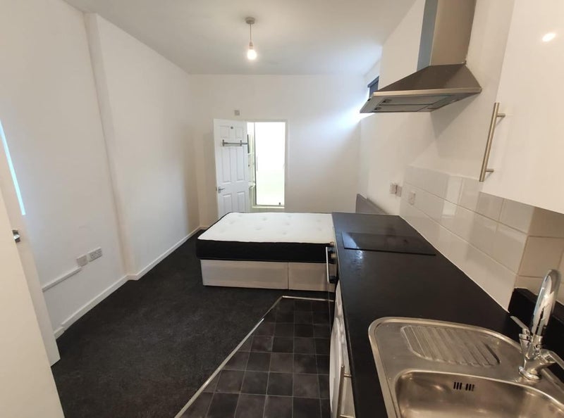 'Cosy Studio Apartment Catford ' Room to Rent from SpareRoom