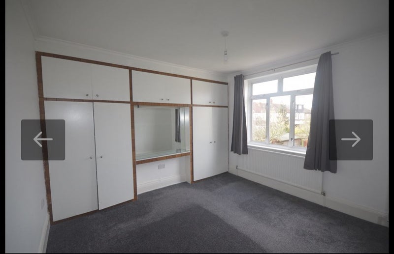 'Double room in Gants Hill' Room to Rent from SpareRoom