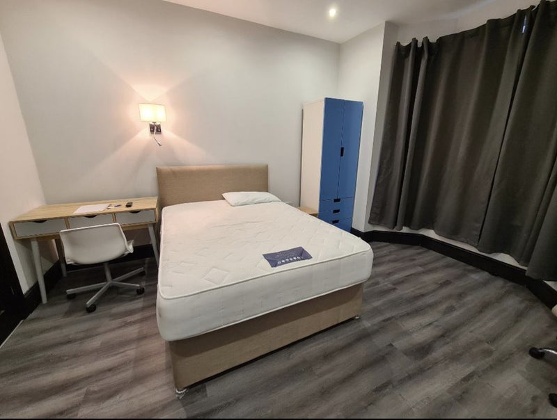 'Modern purpose built Studio All Bills included CV2' Room to Rent from