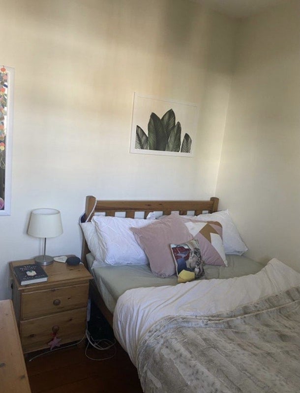 'Cosy Double Bedroom in Camberwell Flat' Room to Rent from SpareRoom
