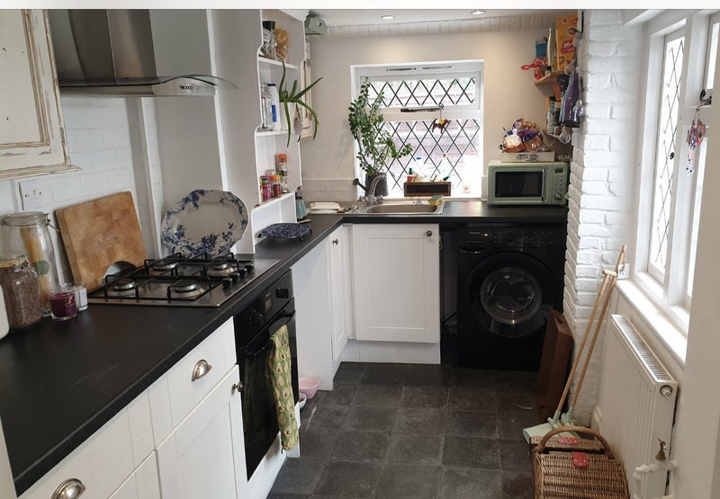 Photo 1: Shared kitchen 