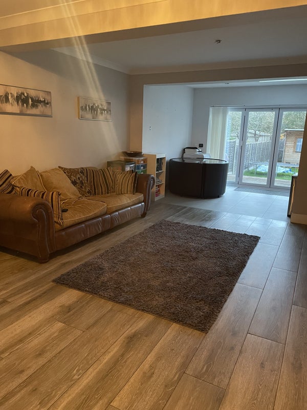 'Double room in Ruislip to rent' Room to Rent from SpareRoom