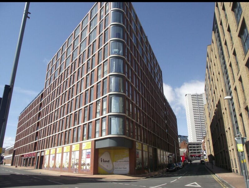 'One bedroom, one bathroom in Chinatown, Birmingham' Room to Rent from