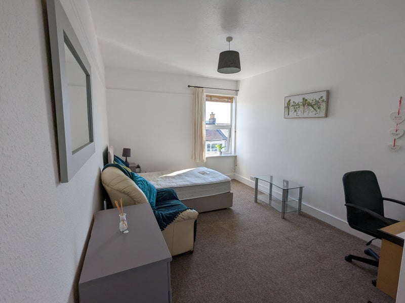 'Central Hove' Room to Rent from SpareRoom