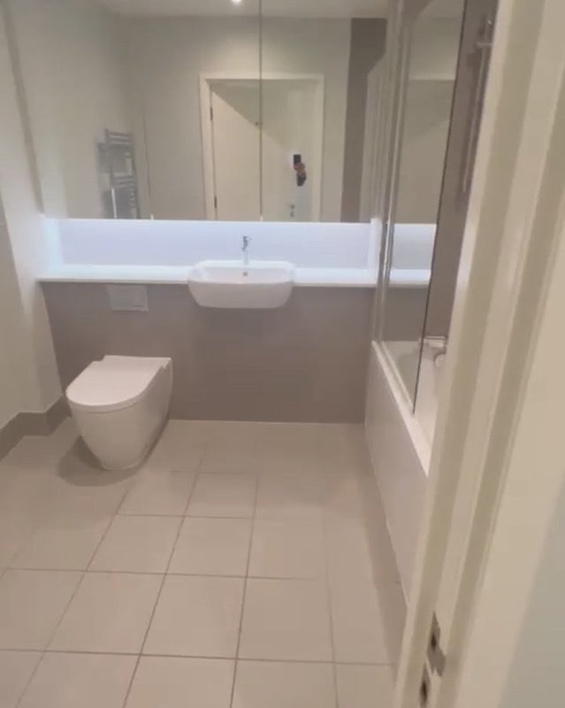 'Spacious Double In Modern Tottenham Hale Flat ' Room to Rent from