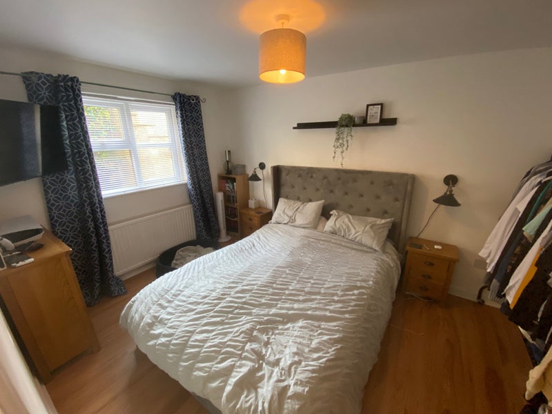 'Double room in a 2 bed flat in Falmouth/flatshare' Room to Rent from