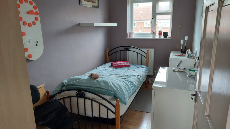 Photo 1: Room