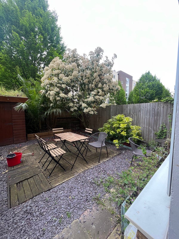 'Double Room Available Now In East London' Room to Rent from SpareRoom