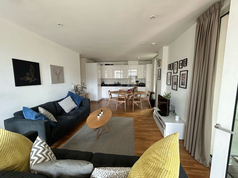 Photo 1: Living room