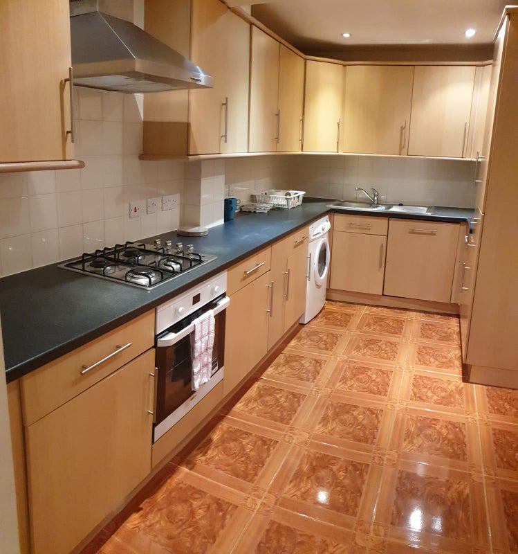 'Ensuite rooms in a newbuilt house near Redhill st.' Room to Rent from