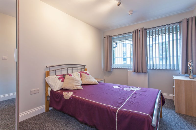 '🌞Hi Spec Double RoomClose Redhill High St' Room to Rent from SpareRoom