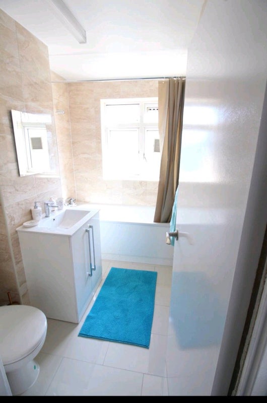 'Lovely Dbl in Stepney /Bethnal Green ' Room to Rent from SpareRoom