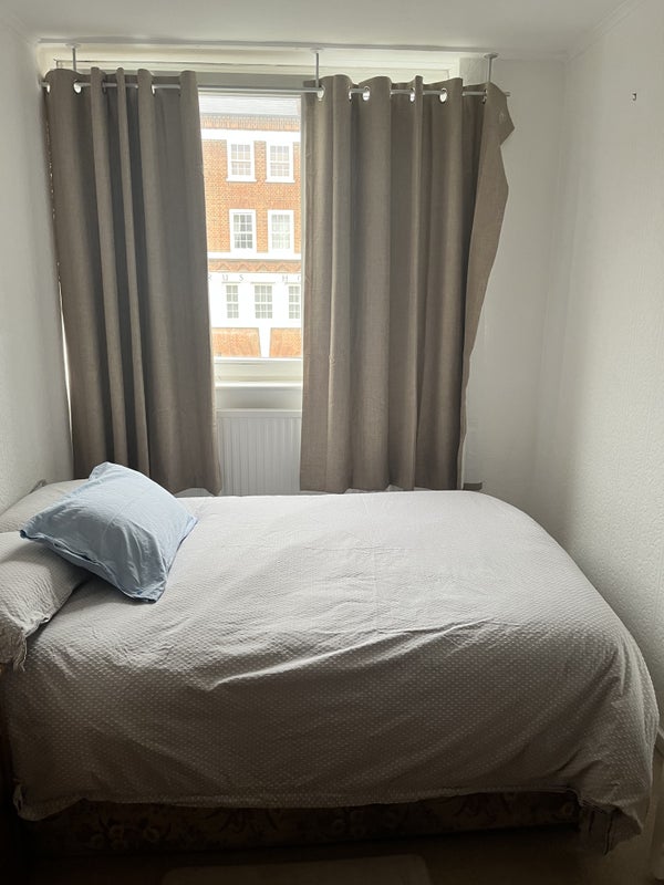 'Double Room in Farringdon Zone 1' Room to Rent from SpareRoom