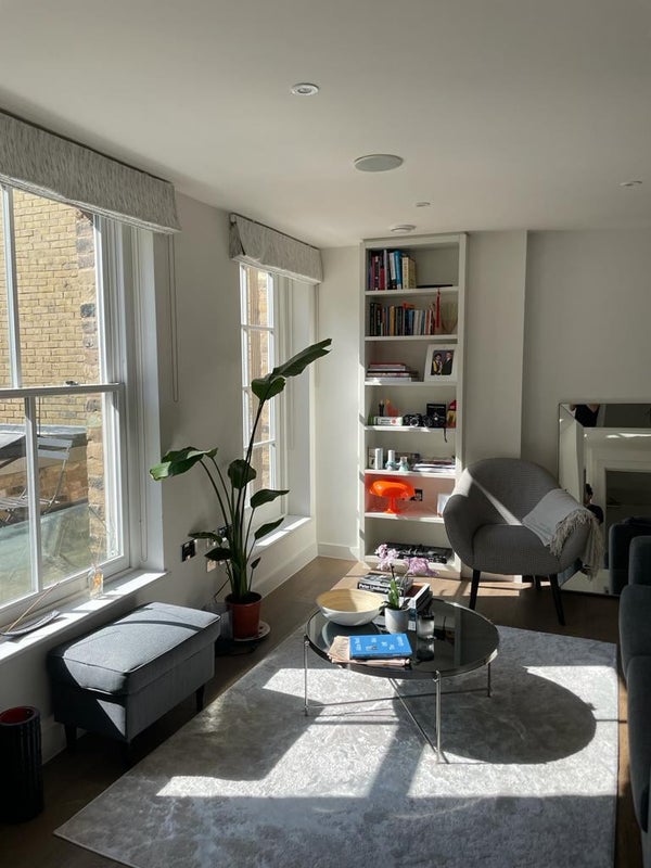 Photo 1: Living room