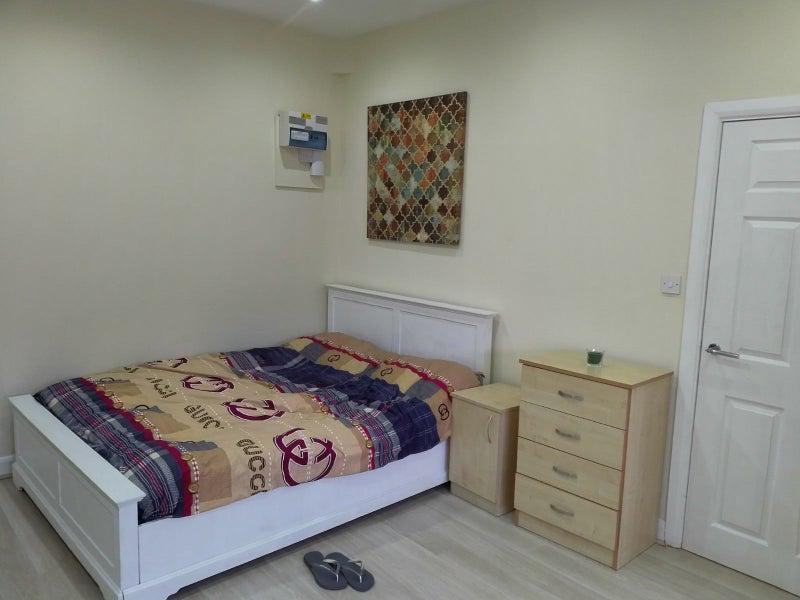 'Studio All Bills Included Plus Free WiFi' Room to Rent from SpareRoom