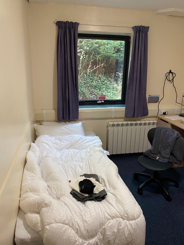 'On campus student Whitworth park' Room to Rent from
