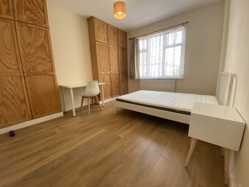 'Cosy Rooms Near Welling High Street & Stations' Room to Rent from