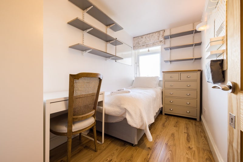 'Lovely House in Parson Green, 2 Rooms for Rental' Room to Rent from