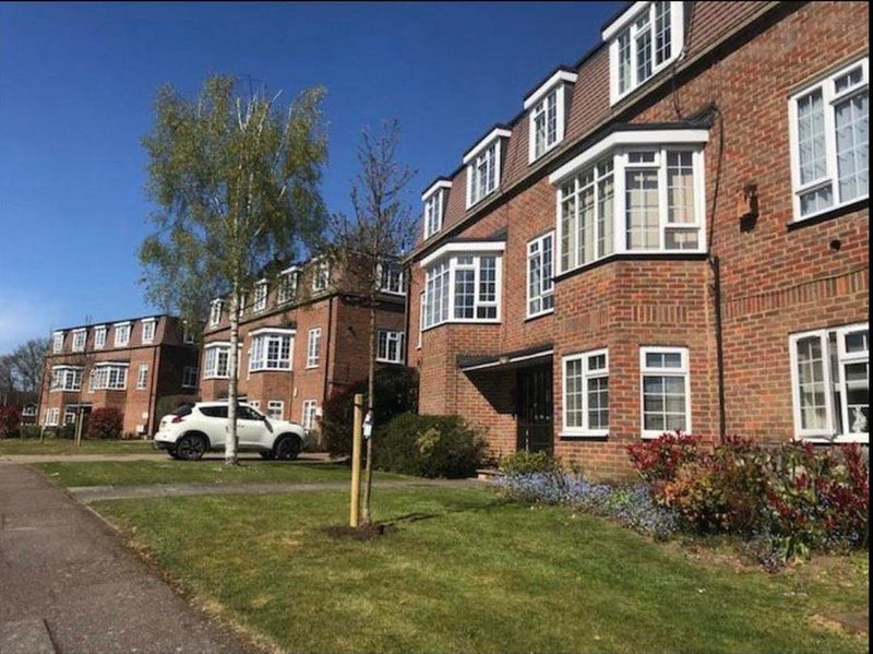 'Double or Entire Flat in Radlett Summer' Room to Rent from SpareRoom