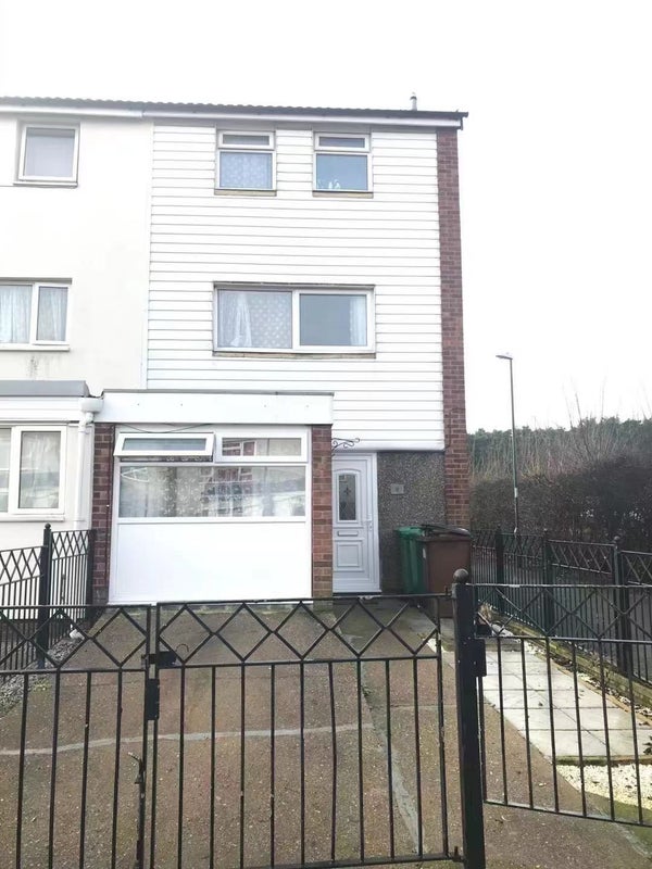 'House in Nottingham city center for £95 a week' Room to Rent from SpareRoom