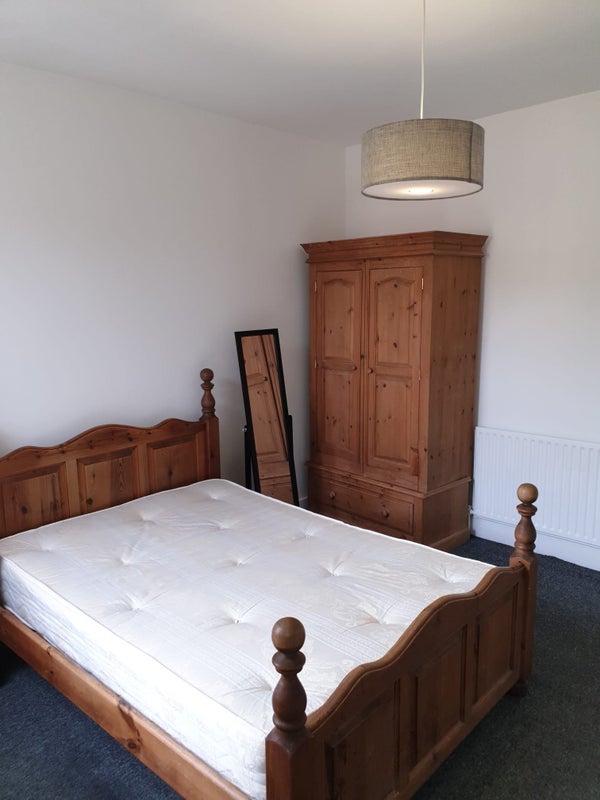 'En Suite Double Room in Leytonstone *BILLS INC*' Room to Rent from