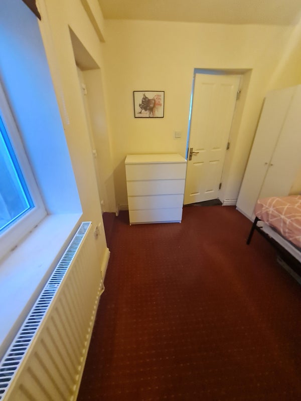 'Ensuite Levenshulme All Bills Included ' Room to Rent from SpareRoom