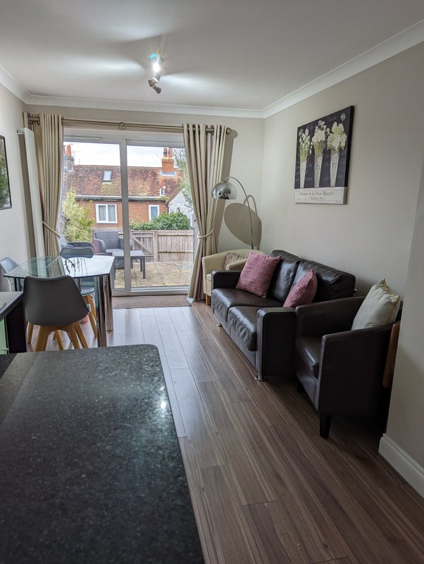 Photo 1: Extra Large Double Room