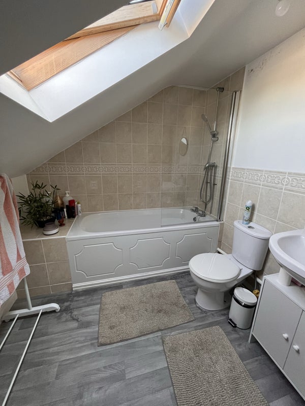 Photo 1: Bathroom