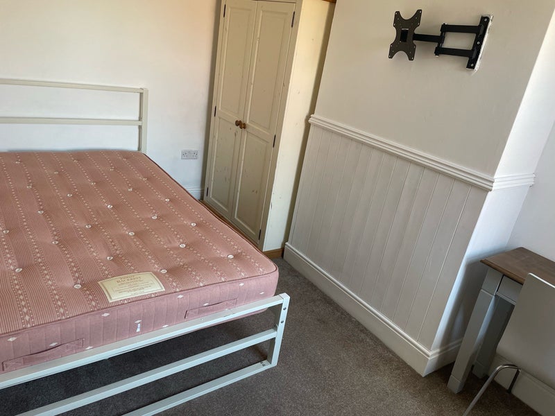 'Double room in Fareham' Room to Rent from SpareRoom