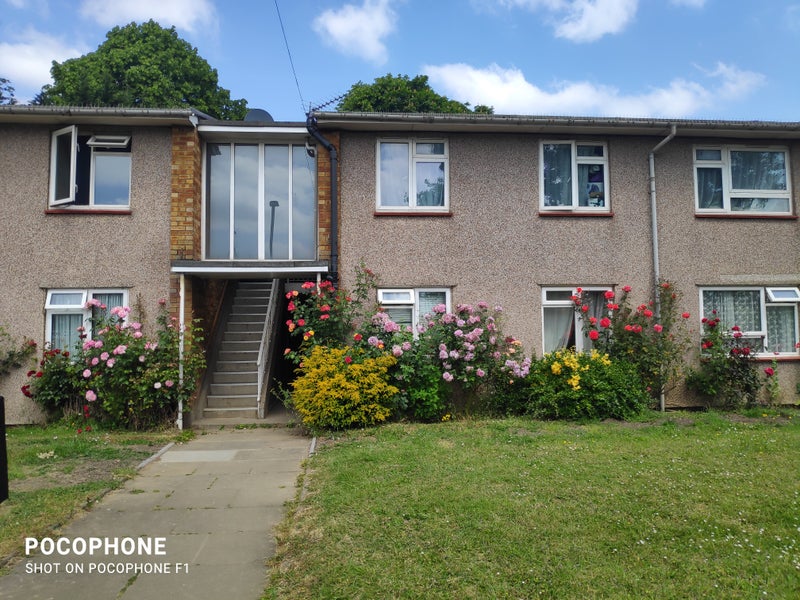 'Double Ensuite Room Hendon Central NW4' Room to Rent from SpareRoom